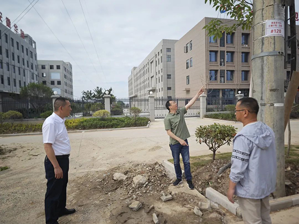 新渡镇政协工作联络组：听民意解民忧 扮靓宜居家园